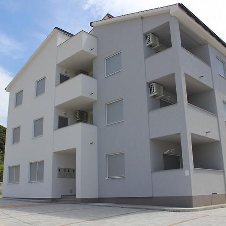 Apartments Petrusic Supetarska Draga Eksteriør bilde