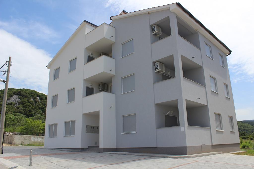 Apartments Petrusic Supetarska Draga Eksteriør bilde